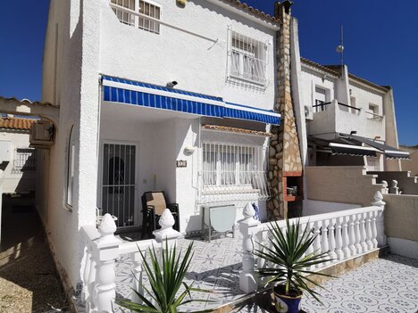 Dlouhodobý pronájem rodinného domu 4+kk Španělsko 5 min. od moře