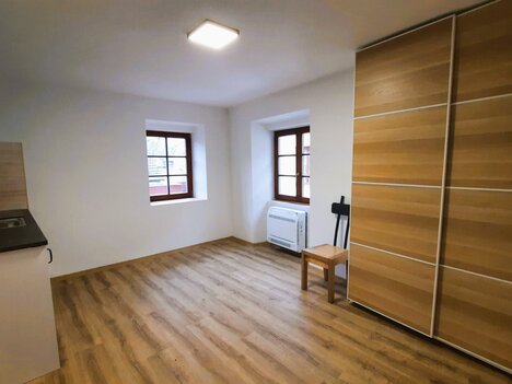 Pronájem ateliéru 20 m² s vlastním zázemím, Tišnov – ul. Mlýnská