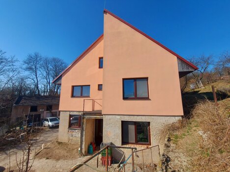 Prodej RD 5+1 s garáží a 2 vedlejšími stavbami, Stará Ves